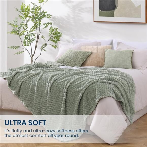 Light Sage Green Fleece Throw Blanket Soft Cozy Lightweight Couch Bed Blanket - Picture 3 of 7